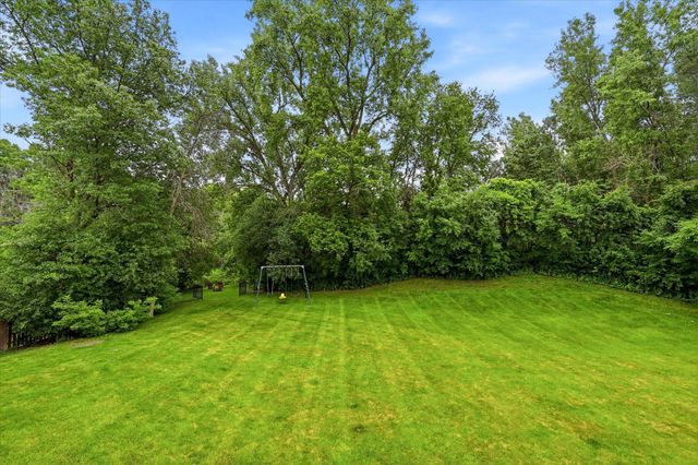 8913 S Minnehaha Circle, Saint Louis Park, MN 55426