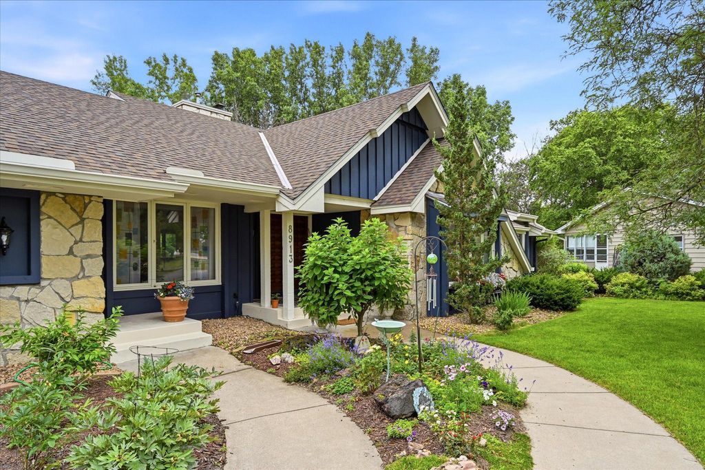8913 S Minnehaha Circle, Saint Louis Park, MN 55426 — photo 3