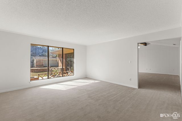 1701 E Spring Street, Henrietta, TX 76365