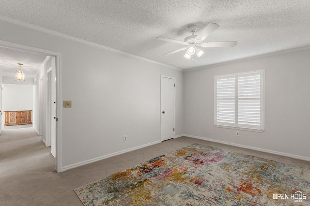 1701 E Spring Street, Henrietta, TX 76365