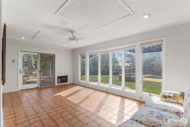 1701 E Spring Street, Henrietta, TX 76365