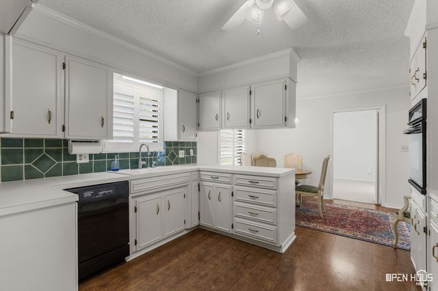 1701 E Spring Street, Henrietta, TX 76365