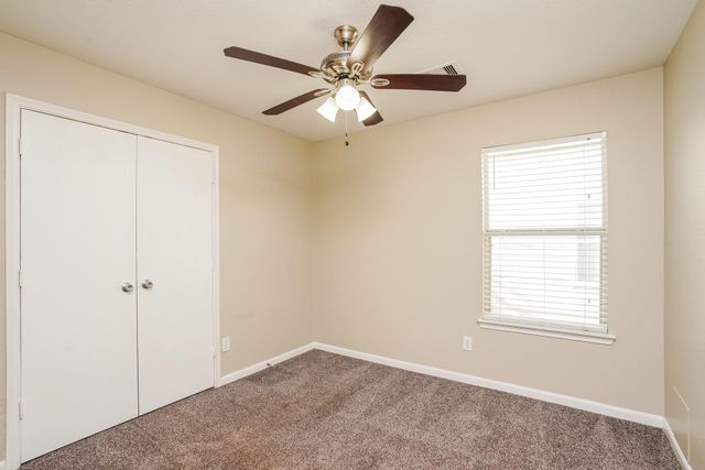 6622 Hawthorne Falls Lane, Houston, TX 77049