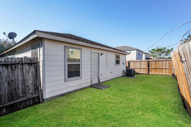 6622 Hawthorne Falls Lane, Houston, TX 77049