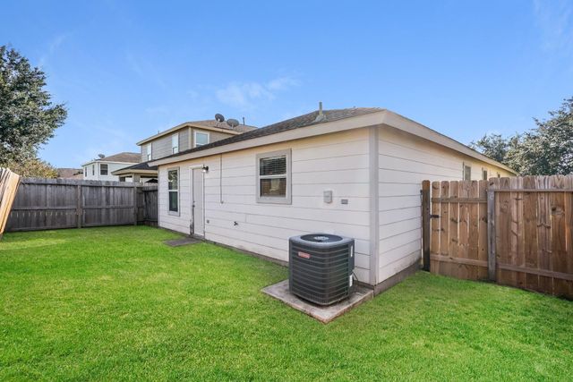6622 Hawthorne Falls Lane, Houston, TX 77049