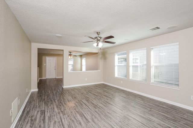 6622 Hawthorne Falls Lane, Houston, TX 77049