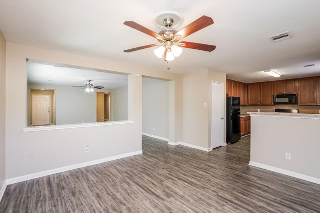 6622 Hawthorne Falls Lane, Houston, TX 77049