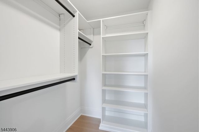 180 Roundtop Rd, Bernardsville Boro, NJ 07924