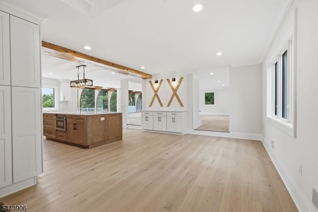 180 Roundtop Rd, Bernardsville Boro, NJ 07924
