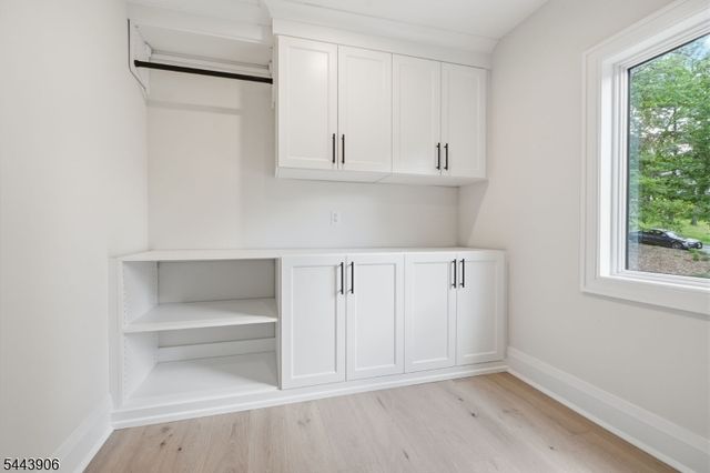 180 Roundtop Rd, Bernardsville Boro, NJ 07924