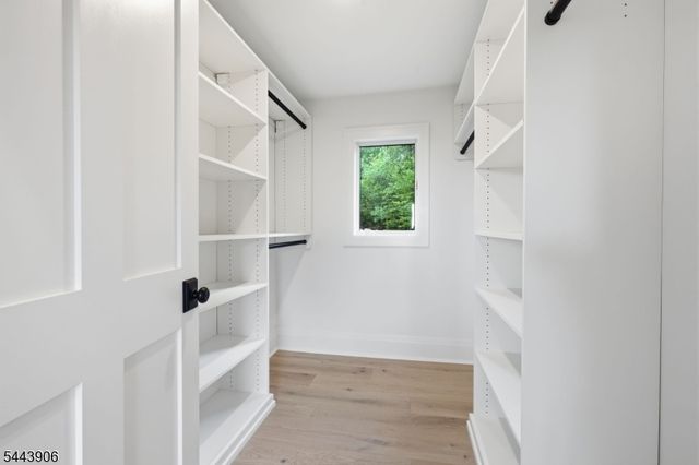 180 Roundtop Rd, Bernardsville Boro, NJ 07924
