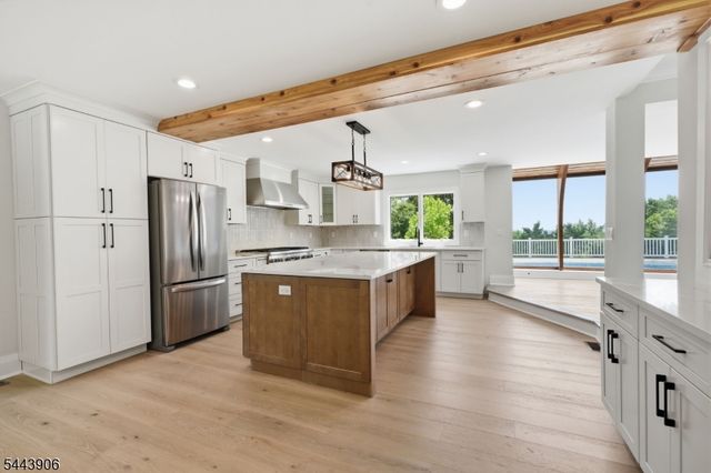 180 Roundtop Rd, Bernardsville Boro, NJ 07924
