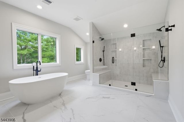 180 Roundtop Rd, Bernardsville Boro, NJ 07924