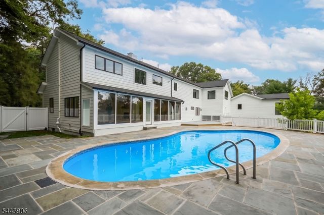 180 Roundtop Rd, Bernardsville Boro, NJ 07924