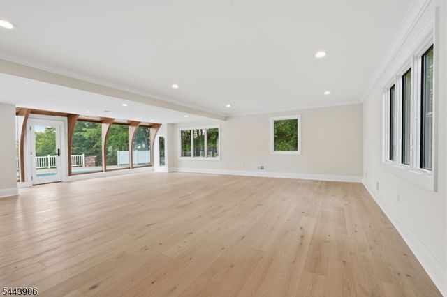 180 Roundtop Rd, Bernardsville Boro, NJ 07924
