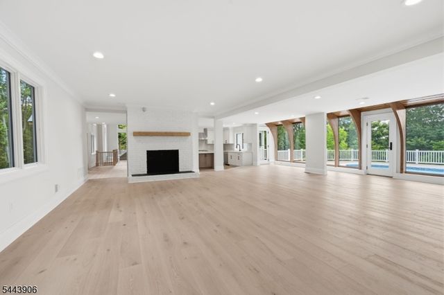 180 Roundtop Rd, Bernardsville Boro, NJ 07924