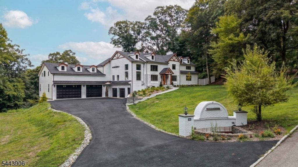180 Roundtop Rd, Bernardsville Boro, NJ 07924