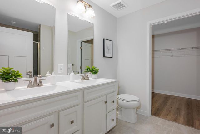 2482 SILVER LEAF DR, Frederick, MD 21702