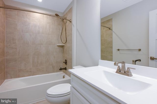 2482 SILVER LEAF DR, Frederick, MD 21702