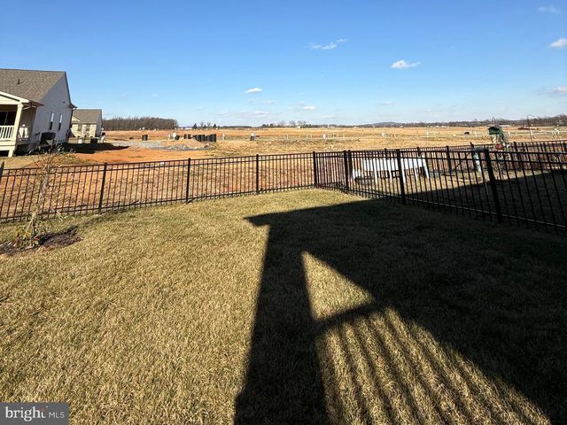 2482 SILVER LEAF DR, Frederick, MD 21702