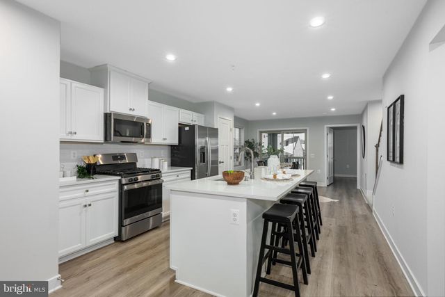 2482 SILVER LEAF DR, Frederick, MD 21702