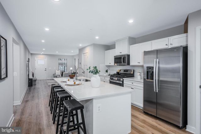 2482 SILVER LEAF DR, Frederick, MD 21702