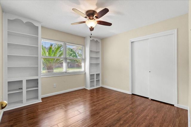 802 Riverside Drive, Alvin, TX 77511