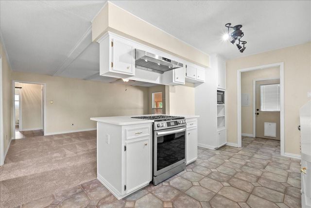 802 Riverside Drive, Alvin, TX 77511