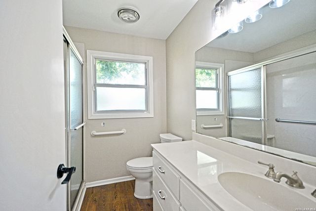671 W MERRIWEATHER ST, New Braunfels, TX 78130
