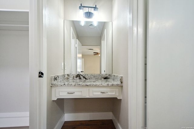671 W MERRIWEATHER ST, New Braunfels, TX 78130