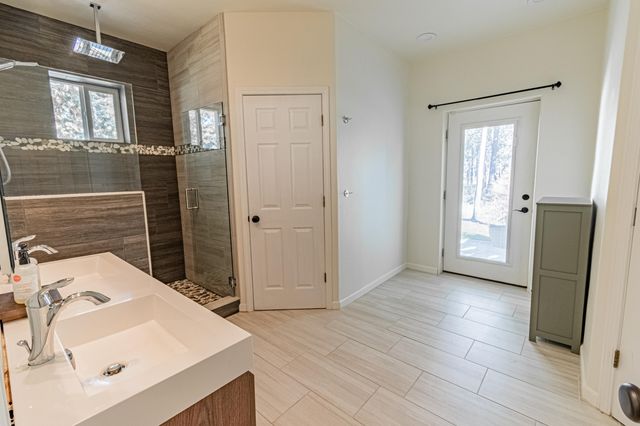 16876 Pony Express Way, Bend, OR 97707