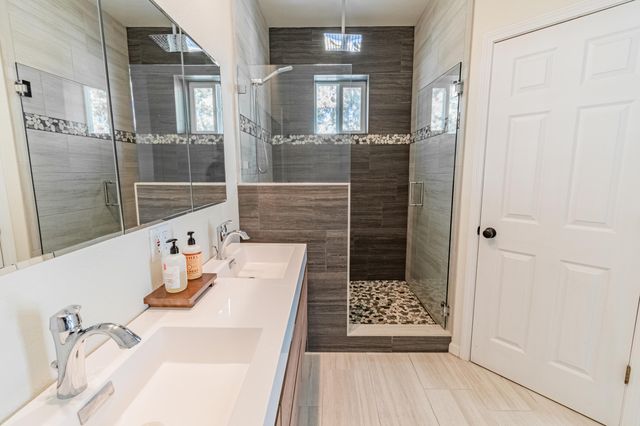 16876 Pony Express Way, Bend, OR 97707