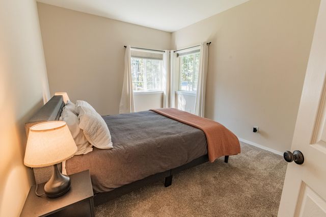 16876 Pony Express Way, Bend, OR 97707