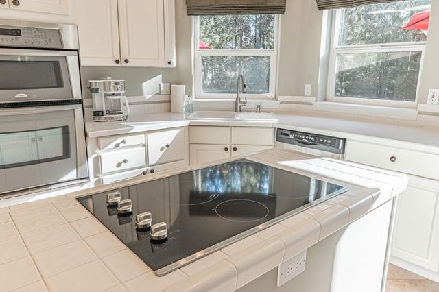 16876 Pony Express Way, Bend, OR 97707