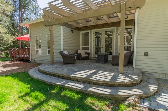 16876 Pony Express Way, Bend, OR 97707