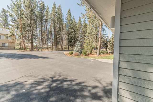 16876 Pony Express Way, Bend, OR 97707
