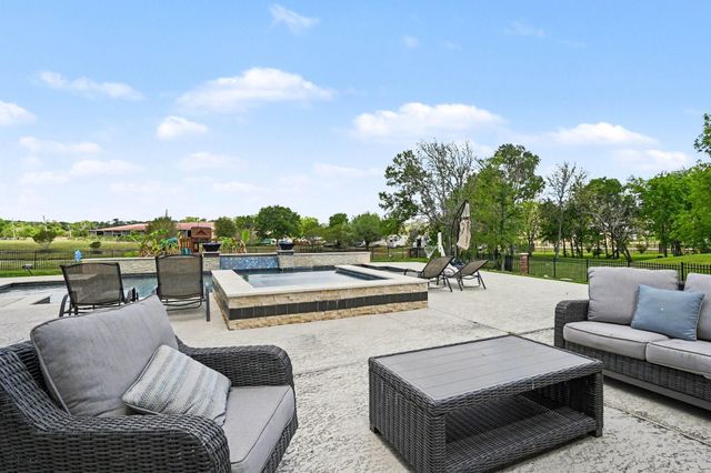 8615 Den Oak Drive, Richmond, TX 77406