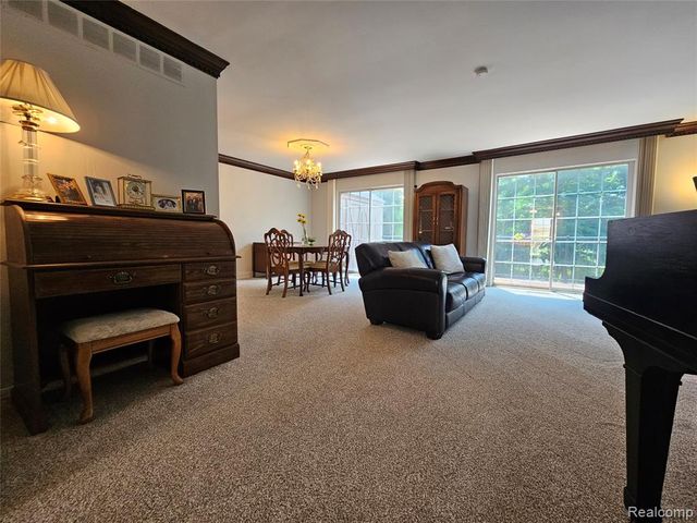 1437 Lantern Lane, Rochester Hills, MI 48306