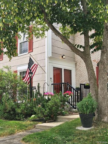 1437 Lantern Lane, Rochester Hills, MI 48306