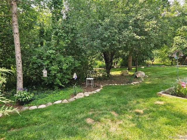 1437 Lantern Lane, Rochester Hills, MI 48306