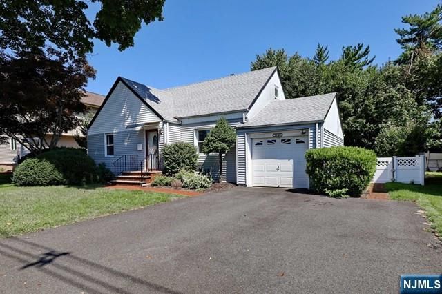 15-47 Elmary Place, Fair Lawn, NJ 07410