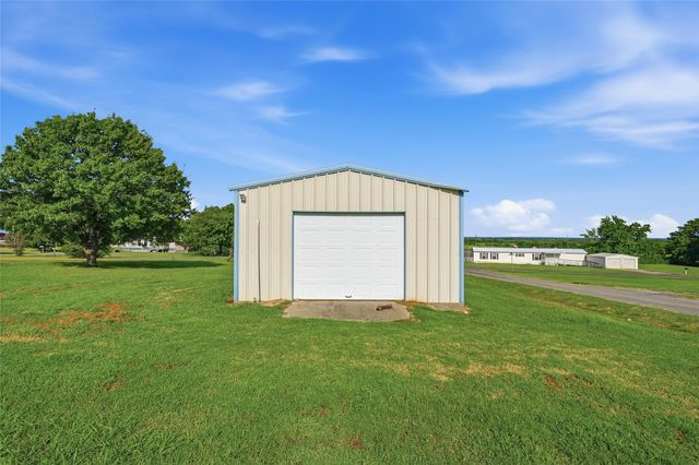 409 Katie Rose Lane, Southmayd, TX 75092