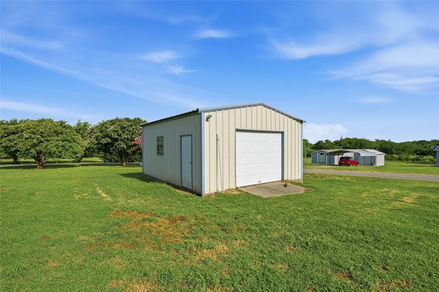 409 Katie Rose Lane, Southmayd, TX 75092