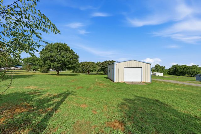 409 Katie Rose Lane, Southmayd, TX 75092