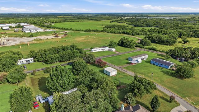 409 Katie Rose Lane, Southmayd, TX 75092