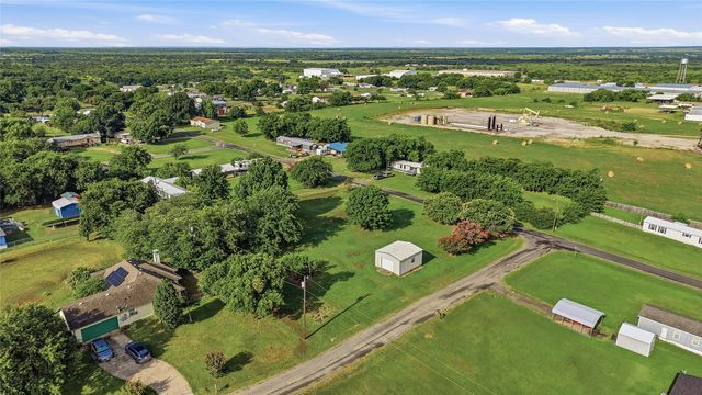 409 Katie Rose Lane, Southmayd, TX 75092
