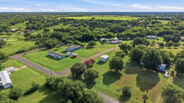 409 Katie Rose Lane, Southmayd, TX 75092
