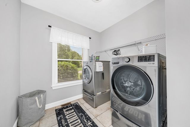 3 Suffolk Cir, Andover, MA 01810