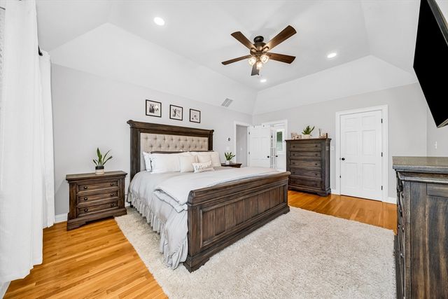 3 Suffolk Cir, Andover, MA 01810