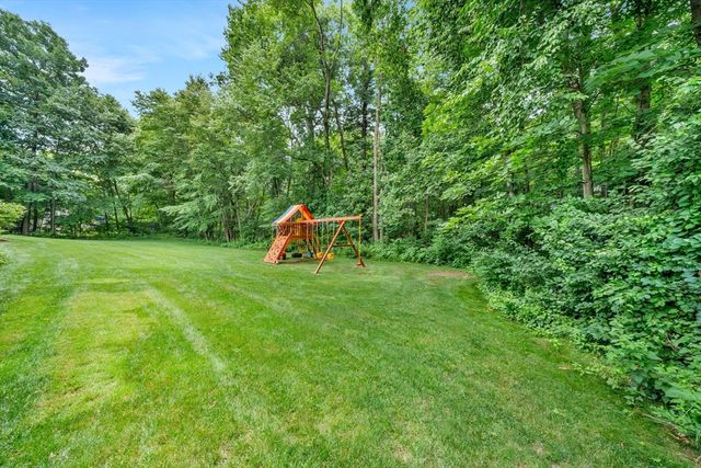 3 Suffolk Cir, Andover, MA 01810